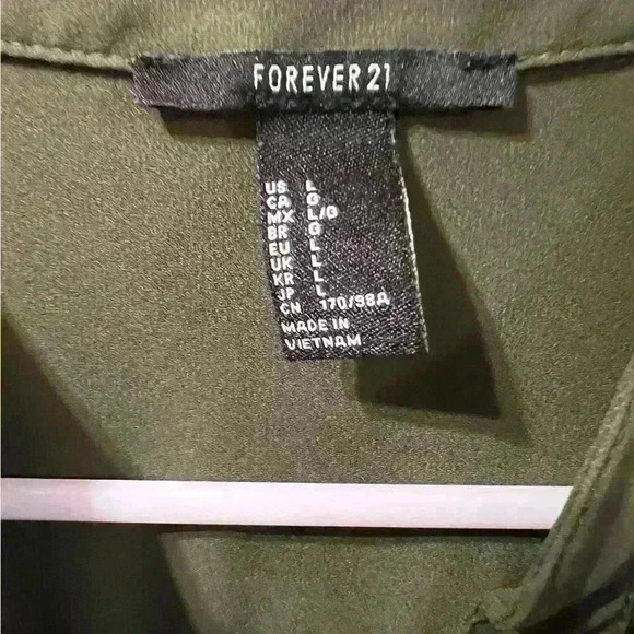 🟣Forever 21 Dark Green Long Sleeve Button-Down Shirt – Size Large - Picture 3 of 5